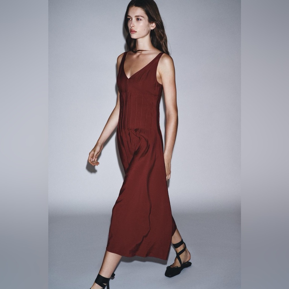 NWT Zara Pintuck Midi Dress in Burgundy